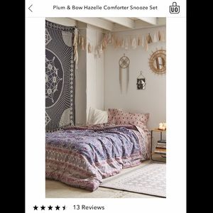 Urban Outfitters Plum & Bow Hazelle Comforter